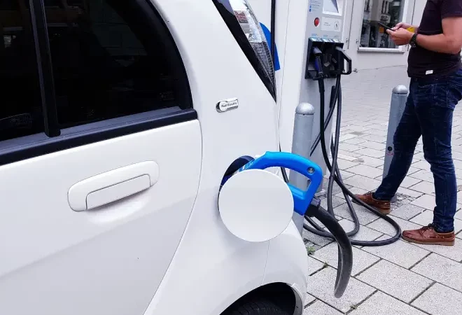 Comment recharger une voiture électrique : guide complet